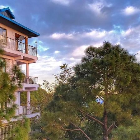 Terrace Retreat Bed & Breakfast กัสซอลี ภายนอก รูปภาพ