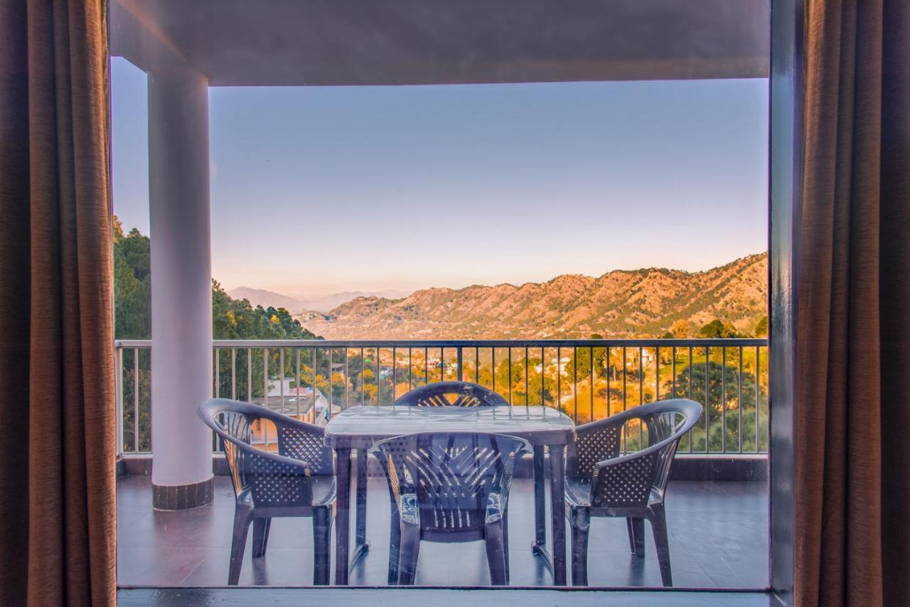 Terrace Retreat Bed & Breakfast กัสซอลี ภายนอก รูปภาพ