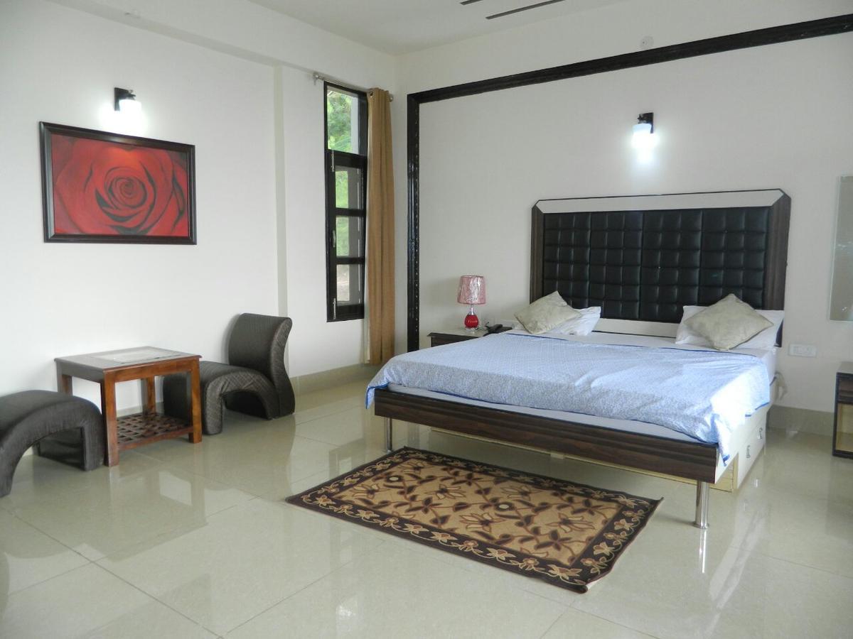 Terrace Retreat Bed & Breakfast กัสซอลี ภายนอก รูปภาพ