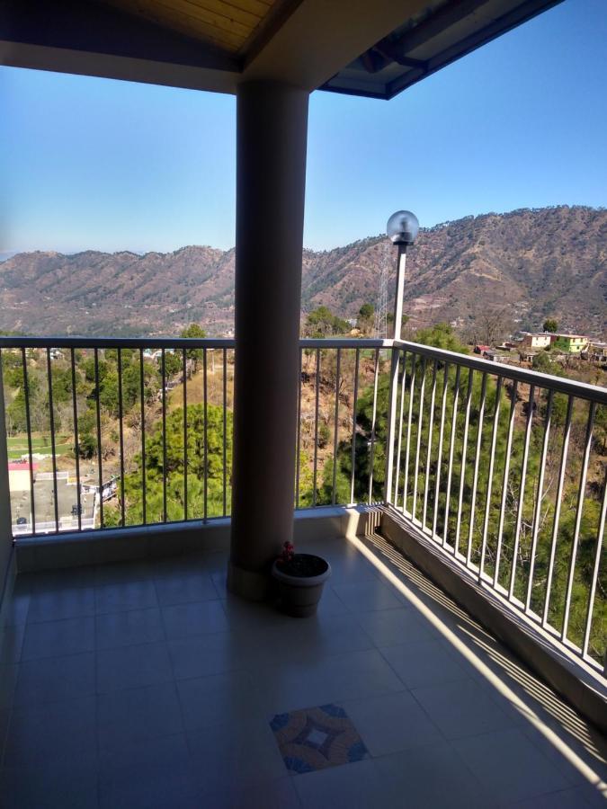 Terrace Retreat Bed & Breakfast กัสซอลี ภายนอก รูปภาพ